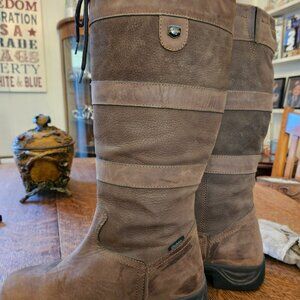 Tall women's Dublin boots size 9